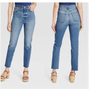 High-Rise 90's Slim Jeans Raw Hem Medium Wash NWT Universal Thread